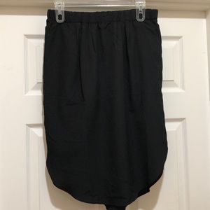 Like New La Reine Black Skirt Size M